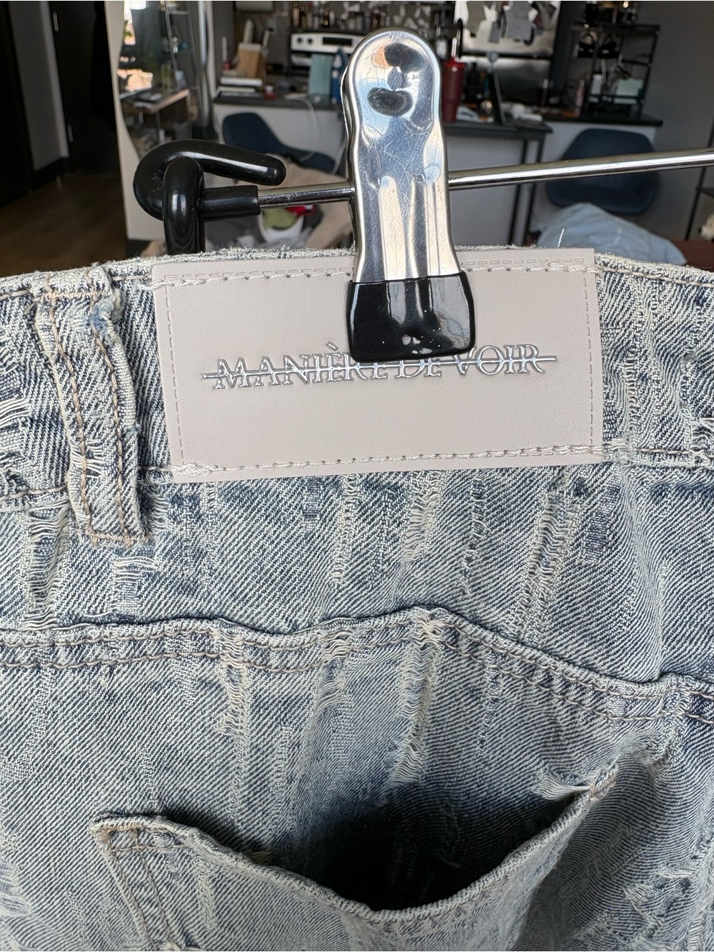 Manière De Voir Light Gray Acid-Wash Relaxed Jeans with Chain - Picture 6 of 11